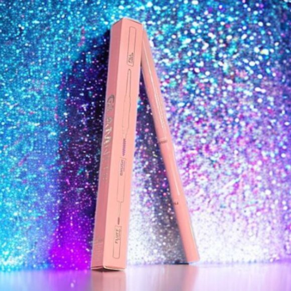 ❣️2/$36 NIB Glamnetic 3-in-1 Brow It All Brow Pencil & Gel Wand Taupe $34.99 - Picture 7 of 9